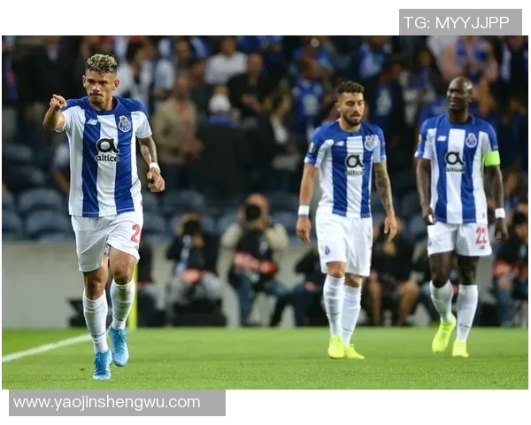 西甲精彩对决：那不勒斯3-0本菲卡乌龙球引发全场热潮战术解析