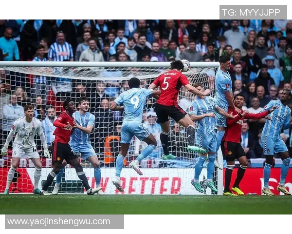 英超经典对决曼联逆袭曼城点球大战引发全场狂欢