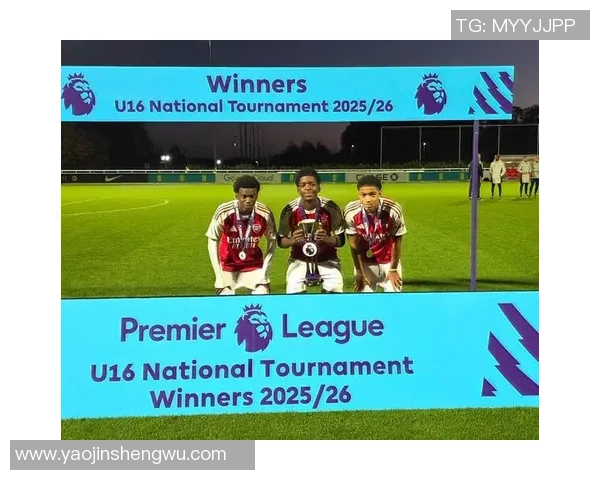 欧冠激战多特蒙德与阿森纳平局红牌争议引发全场热议与转会传闻