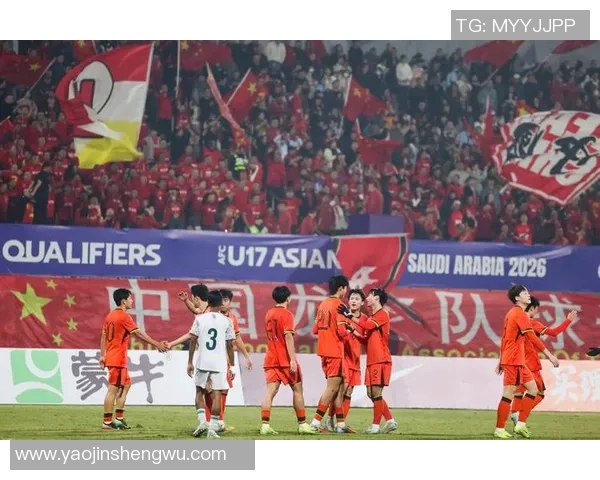 黄伟专访：从青涩球员到足球教练的成长之路与心路历程回顾