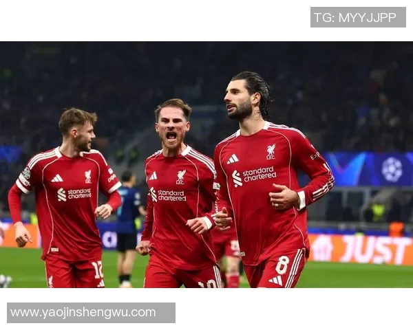 中超激战:利物浦逆转拜仁红牌事件引发全场热议 中超激战:利物浦逆转拜仁红牌事件引发全场热议