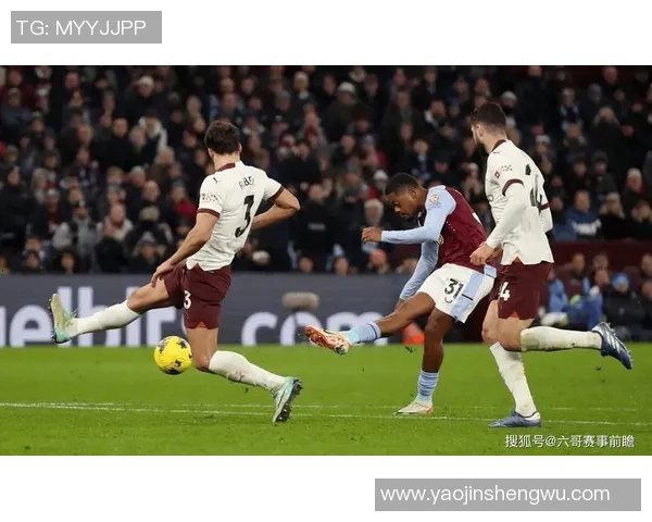 意甲焦点战：里昂与曼联激战成平局战术解析引发热议