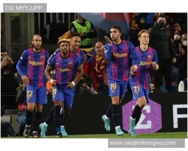 欧联杯精彩对决里昂与巴萨战成平局神扑瞬间引发全场欢呼