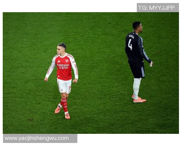 德甲焦点战阿森纳大胜那不勒斯红牌事件引发全场热议 德甲焦点战阿森纳大胜那不勒斯红牌事件引发全场热议